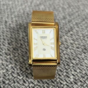 Seiko Gold Quartz Watch with Mesh Strap